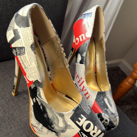 Vintage Marilyn Monroe high heel 👠 Like New - Picture 2 of 4